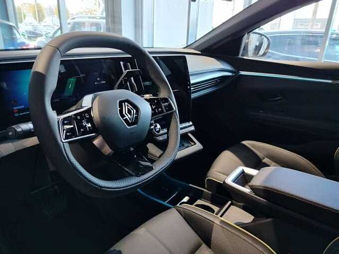 Renault Megane E-TECH Iconic 220 optimum charge