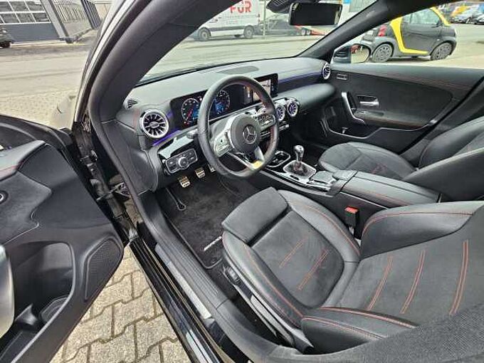 Mercedes-Benz CLA 200 Shooting Brake AMG Line*8-fach*Garantie* 