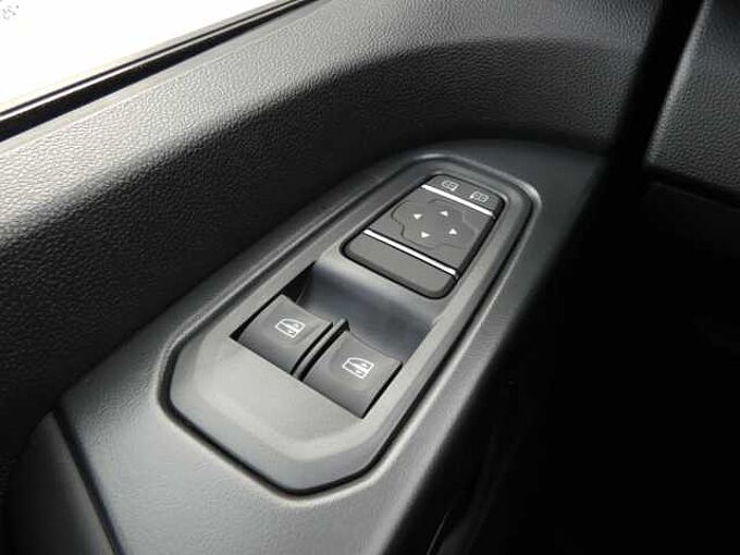 Renault Trafic Pkw Authentic Blue dCi 110 MY25 