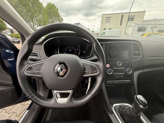Renault Megane IV LIMITED Deluxe TCe 140 GPF NAVI AHK 