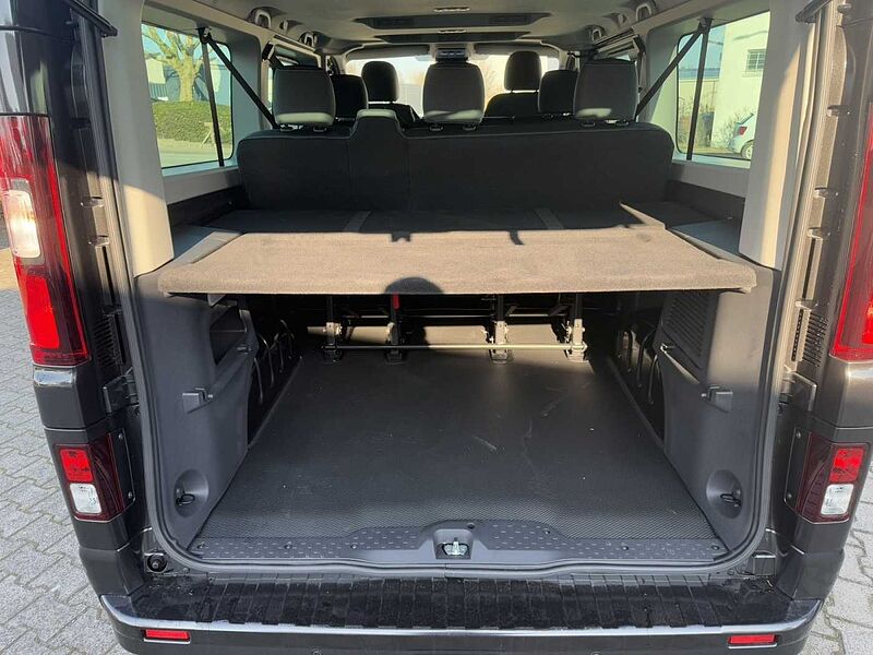 Renault Trafic Grand Evolution Blue dCi 150 AHK NAVI