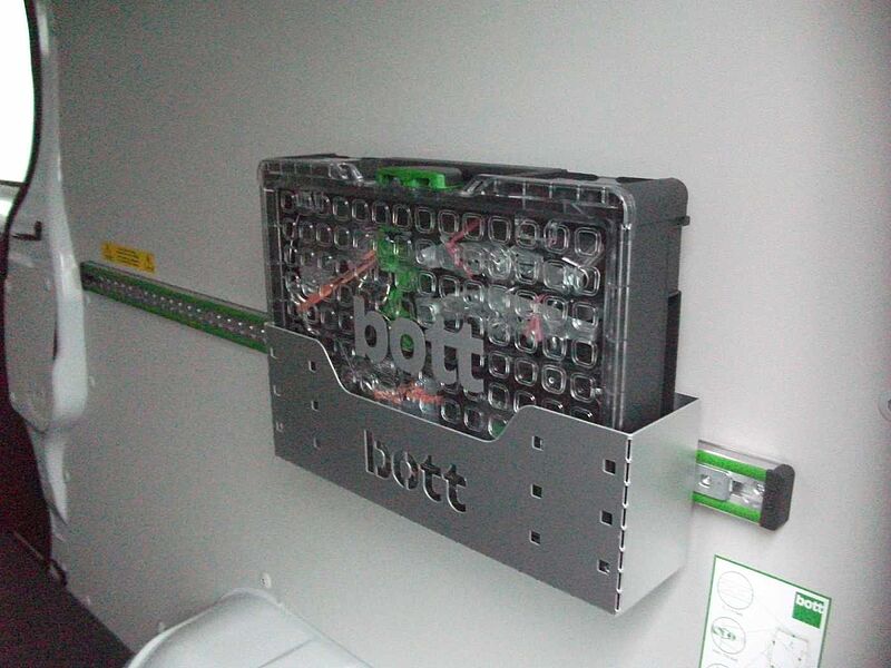 Renault Trafic Komfort L2H1 3,1t Blue dCi 130 Bott-Umbau