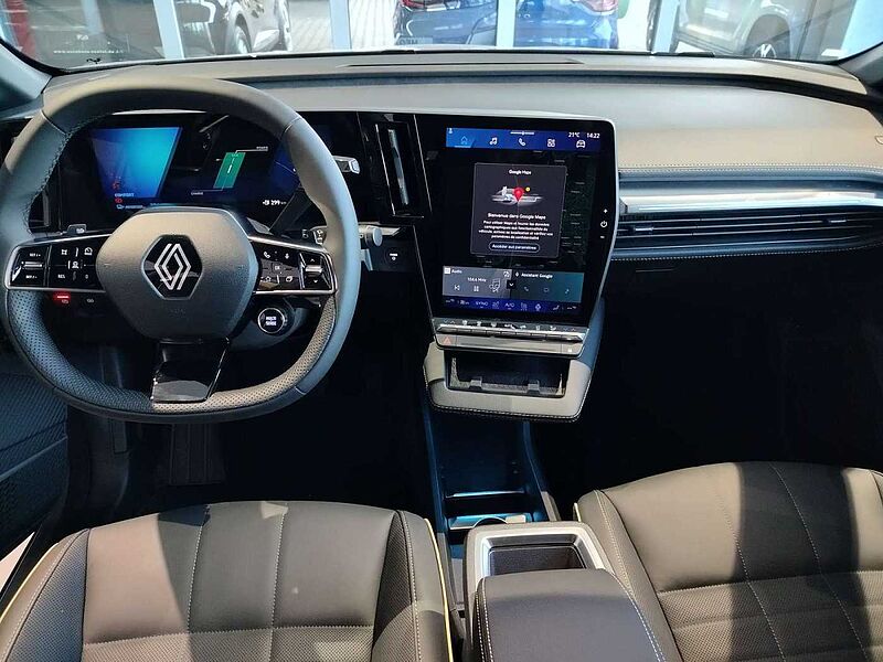 Renault Megane E-TECH 100% e Iconic 220 Comfort Range