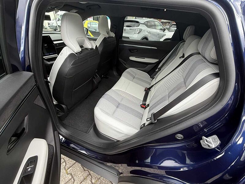 Renault Scenic E-TECH 100% e Iconic 220 Long Range