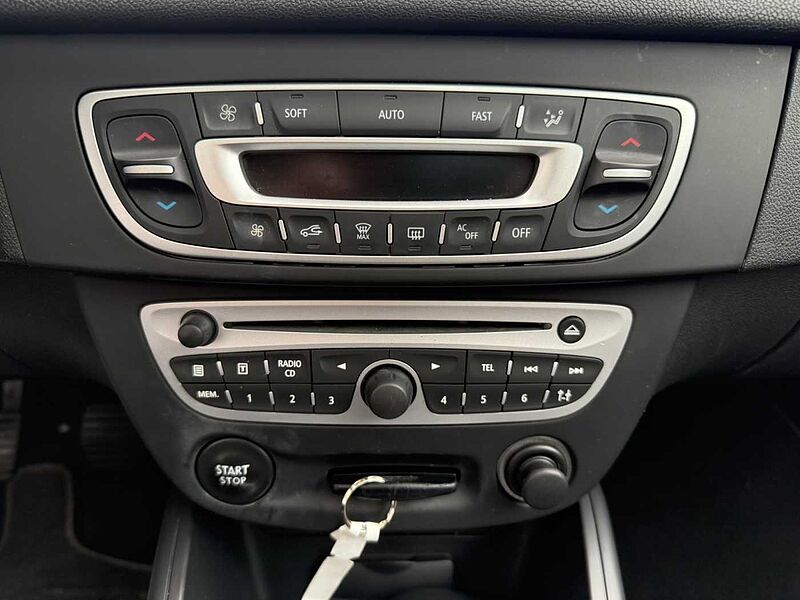 Renault Megane III Coupe / Cabrio Luxe