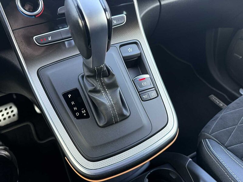 Renault Grand Scenic Black Edition TCe 160 EDC *Pano*