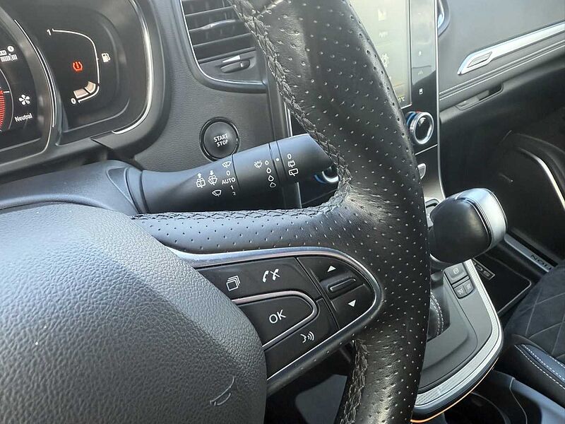 Renault Grand Scenic Black Edition TCe 160 EDC *Pano*