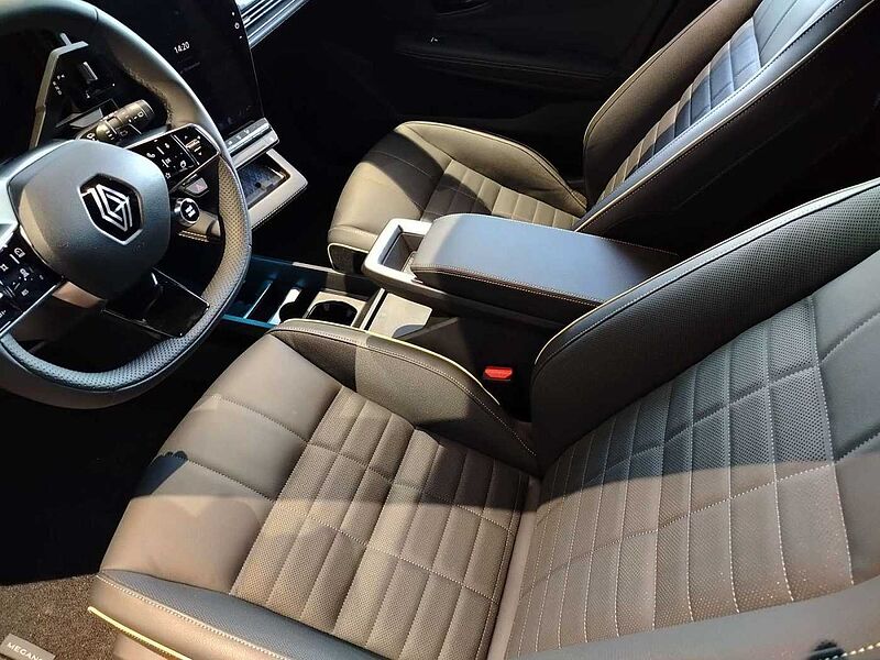 Renault Megane E-TECH Iconic 220 optimum charge