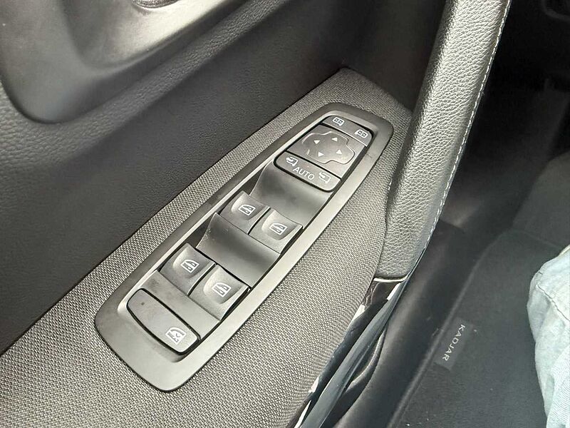 Renault Kadjar ZEN TCe 140 *8 Fach*SHZ