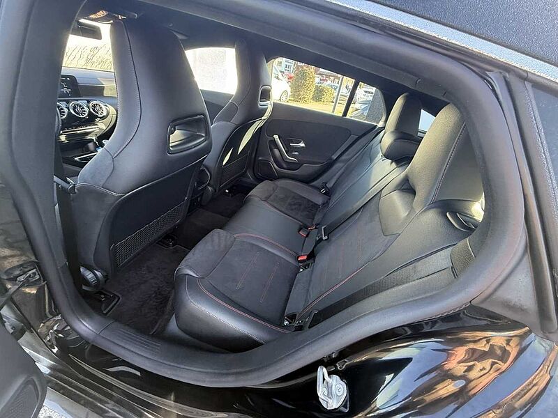 Mercedes-Benz CLA 200 Shooting Brake AMG Line*8-fach*Garantie*