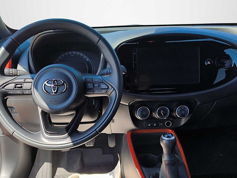 Toyota Aygo X 'SHZ, Kamere, Touch'