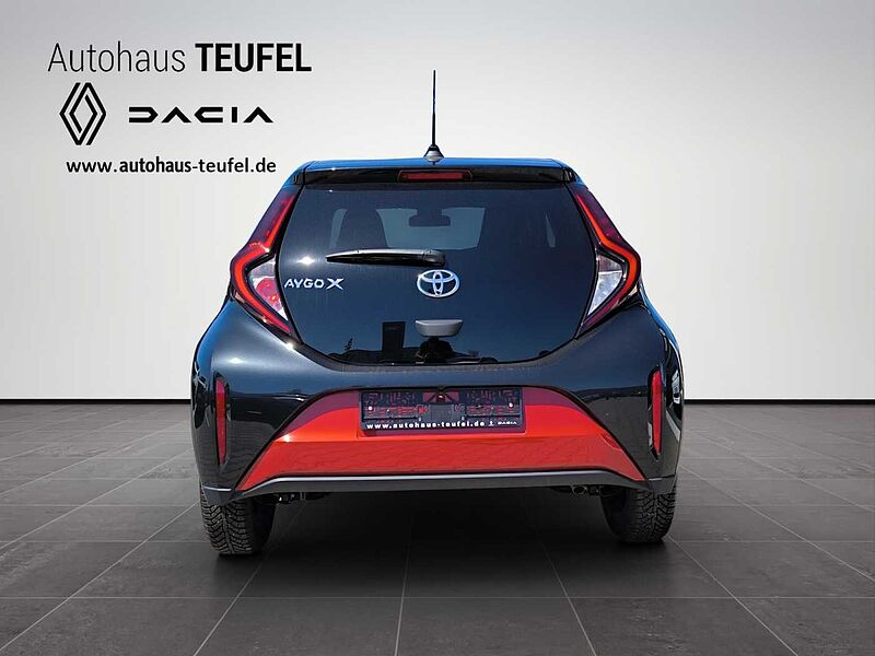Toyota Aygo X 'SHZ, Kamere, Touch'